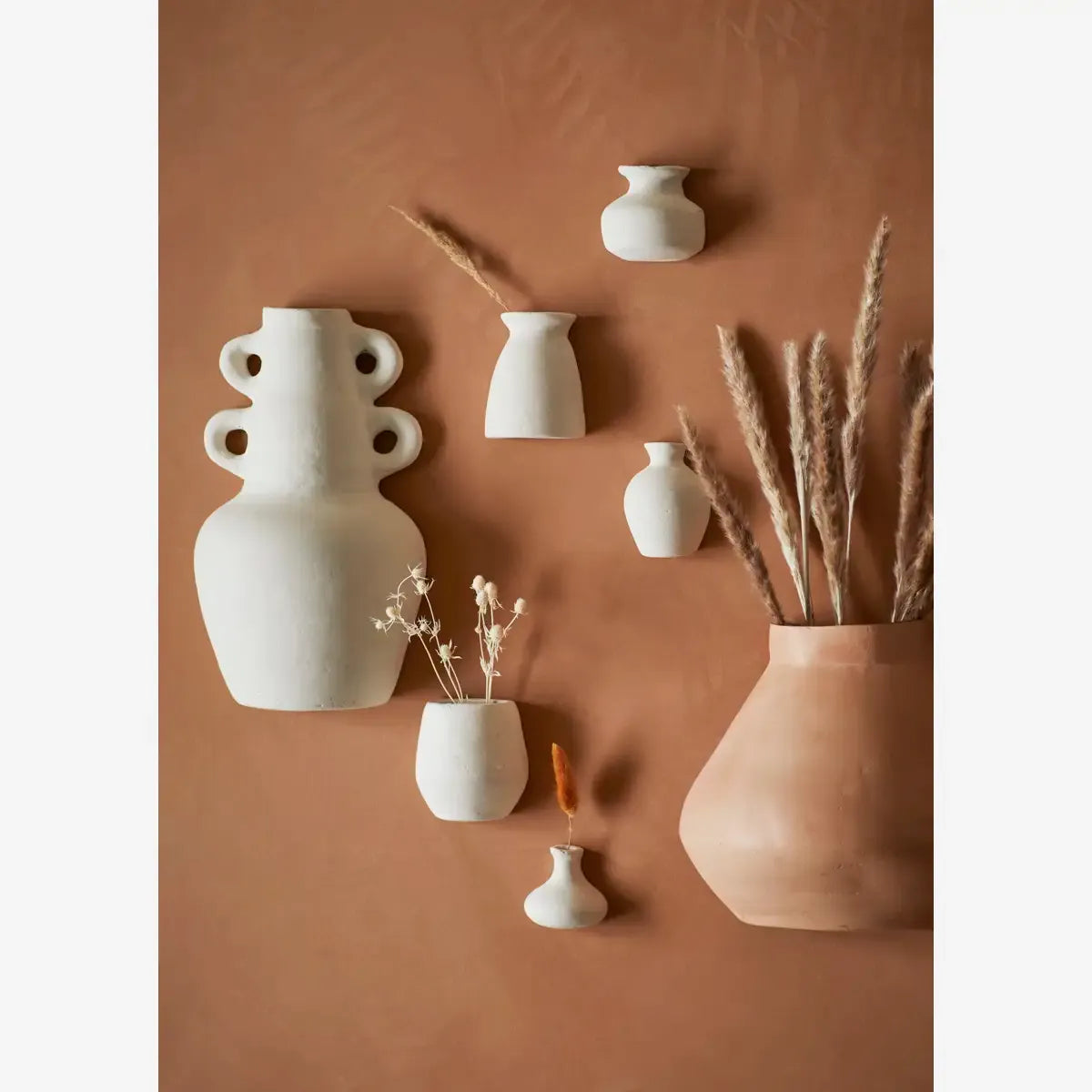 Vases muraux